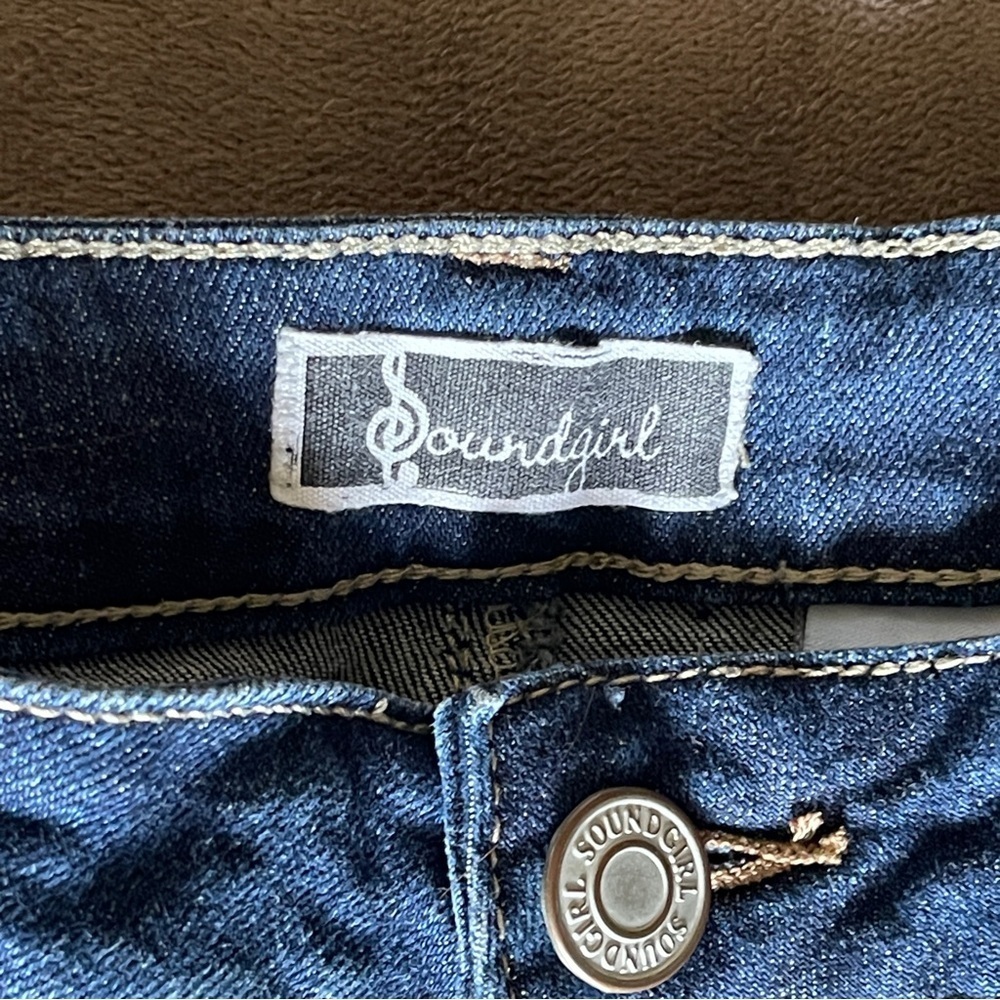 4 for 16$ Soundgirl Ripped Blue Jean Shorts - Picture 3 of 5